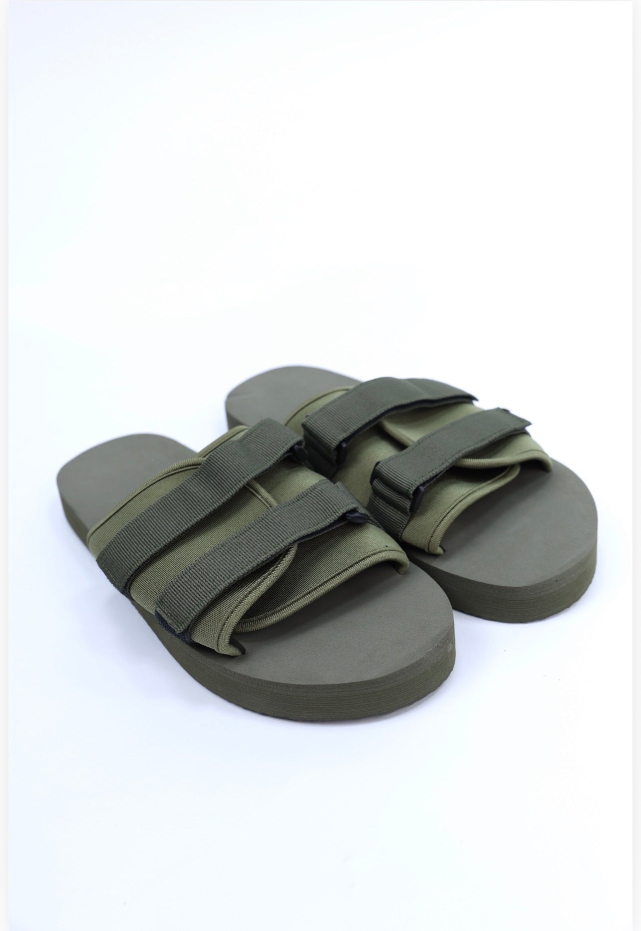 Zedek plain tech slides in green