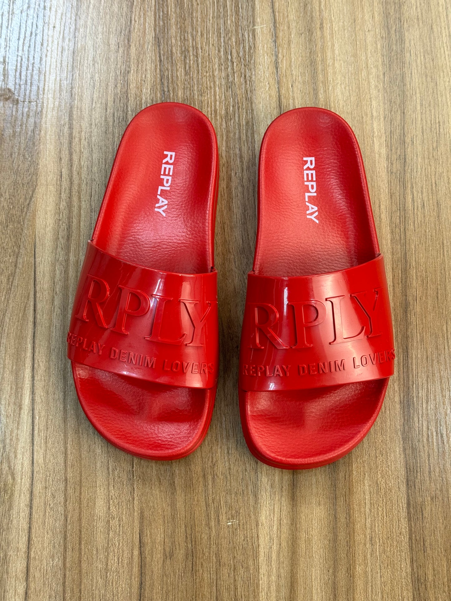 Replay up wallover sliders