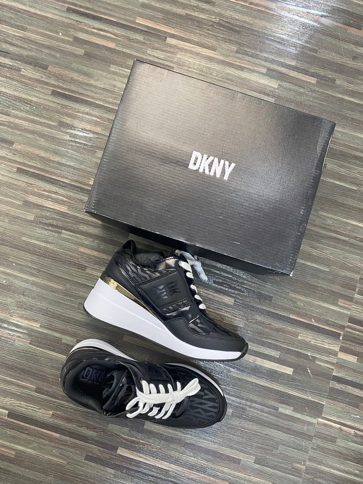 DKNY sneakers ladies Z089