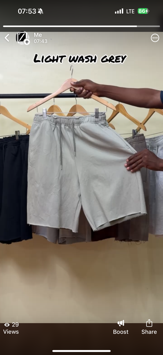 Baseless Short in Light Wash grey