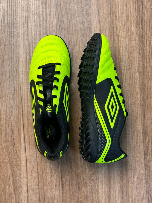 Umbro soccer boot