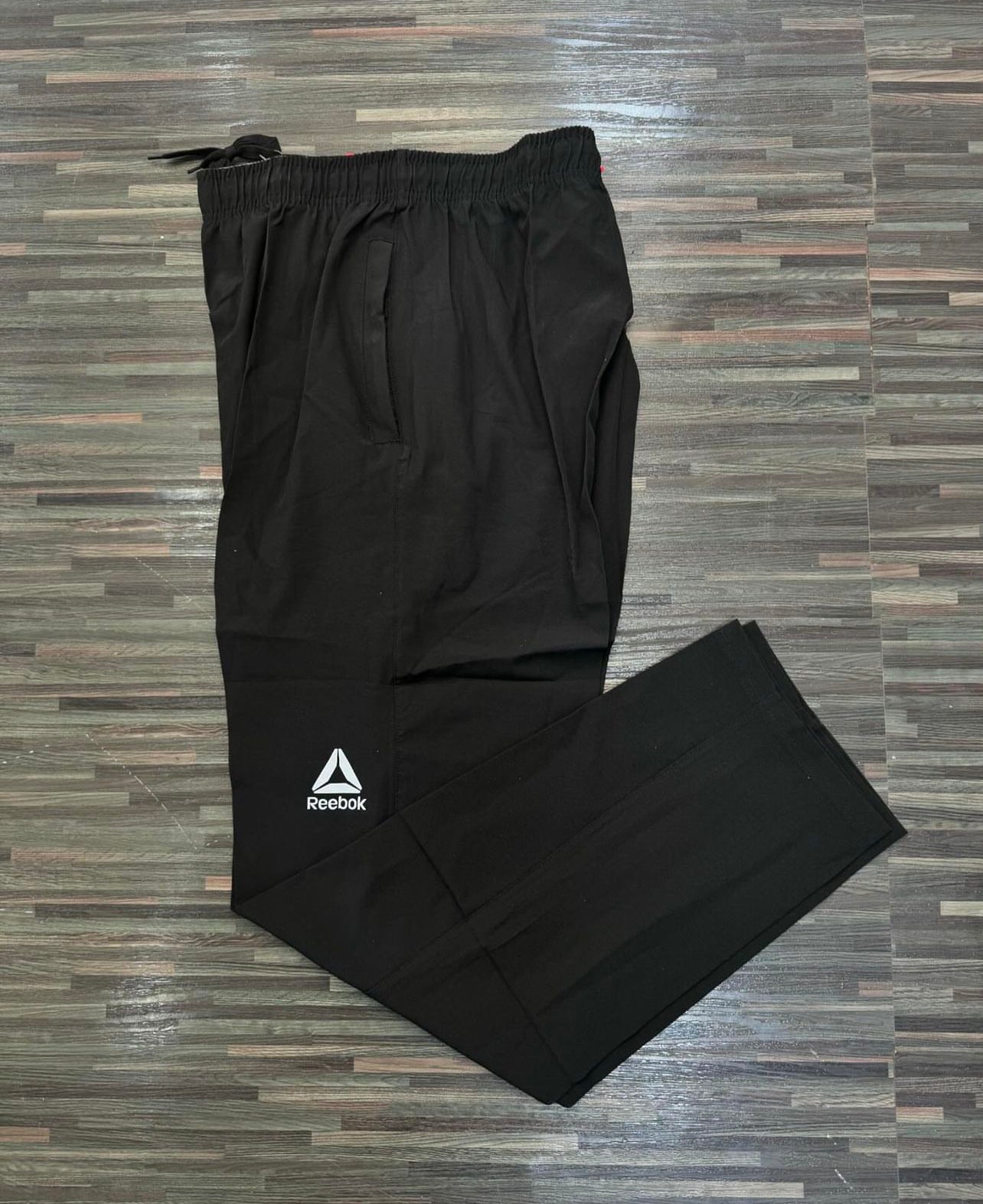 Track pant in black B01