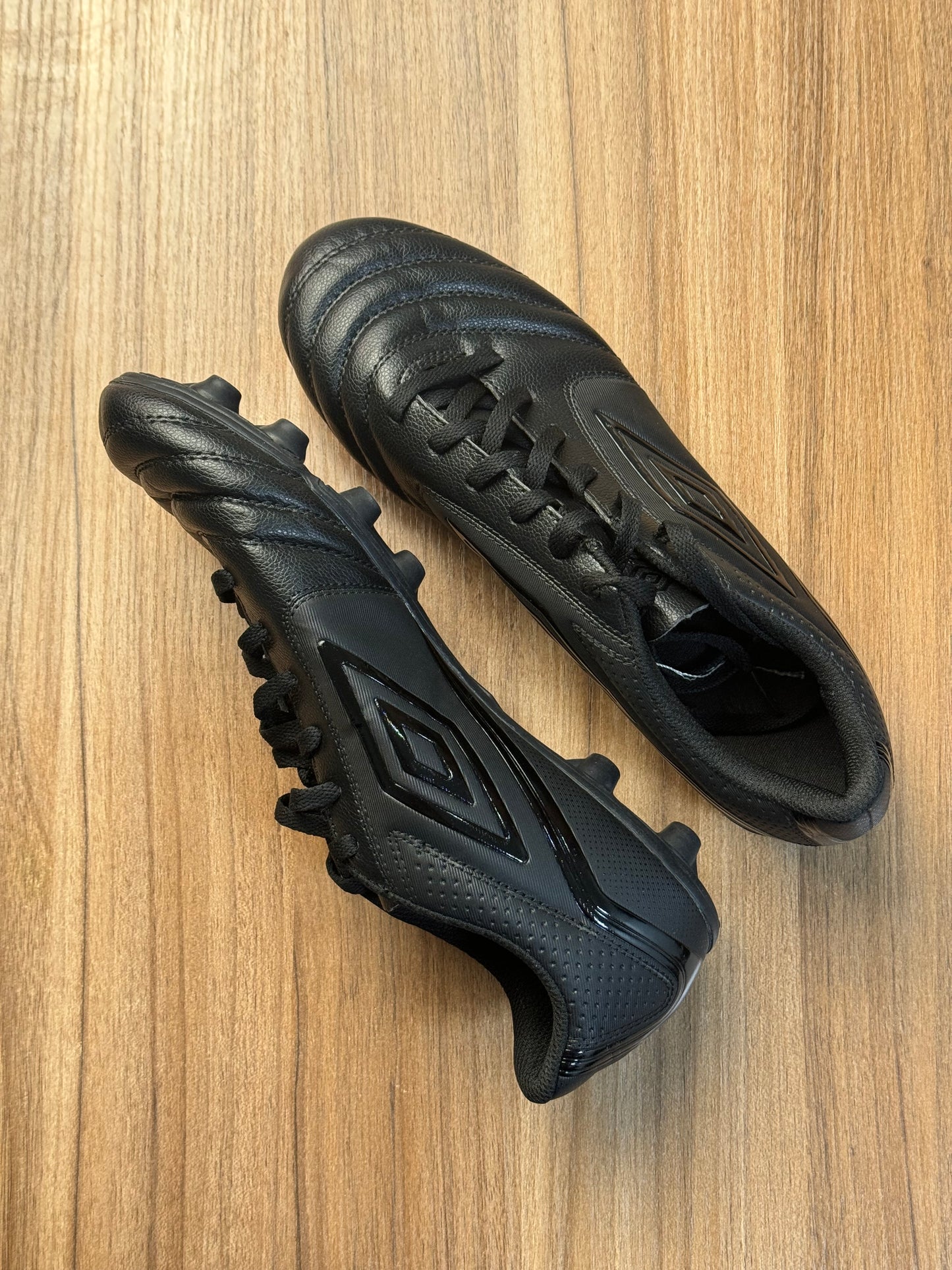 Umbro soccer boot