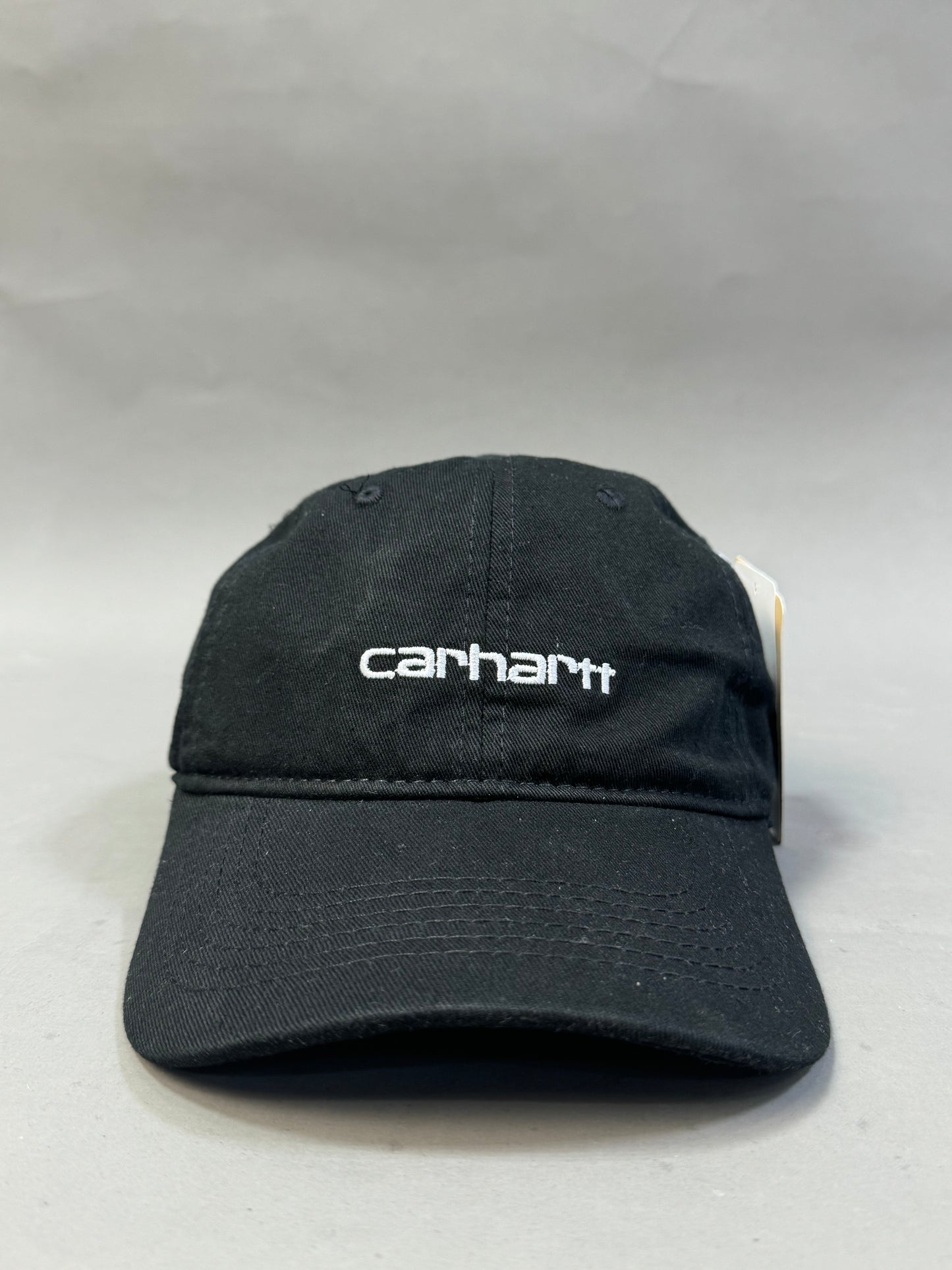 Carhartt hat in black