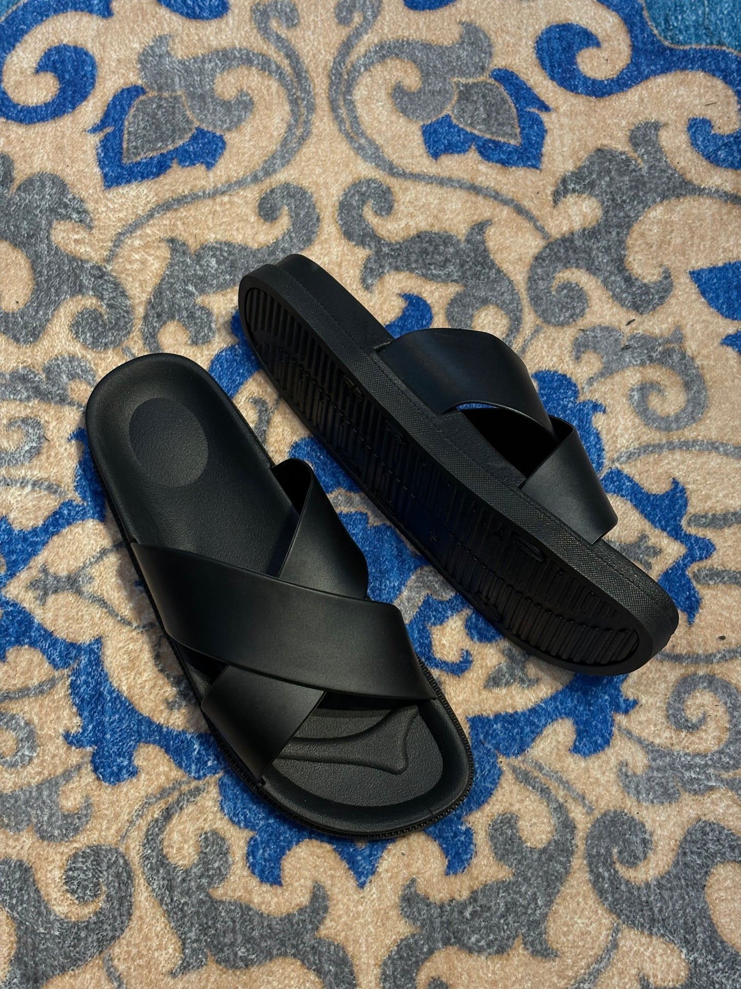 ZEDEK RUBBERIZED CRISS CROSS SLIDES