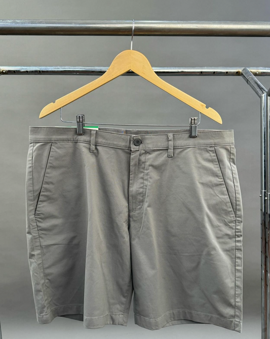 English laundry men solid basic short in grey