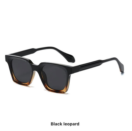 Vintage square retro sunglasses in
black leopard lens colours