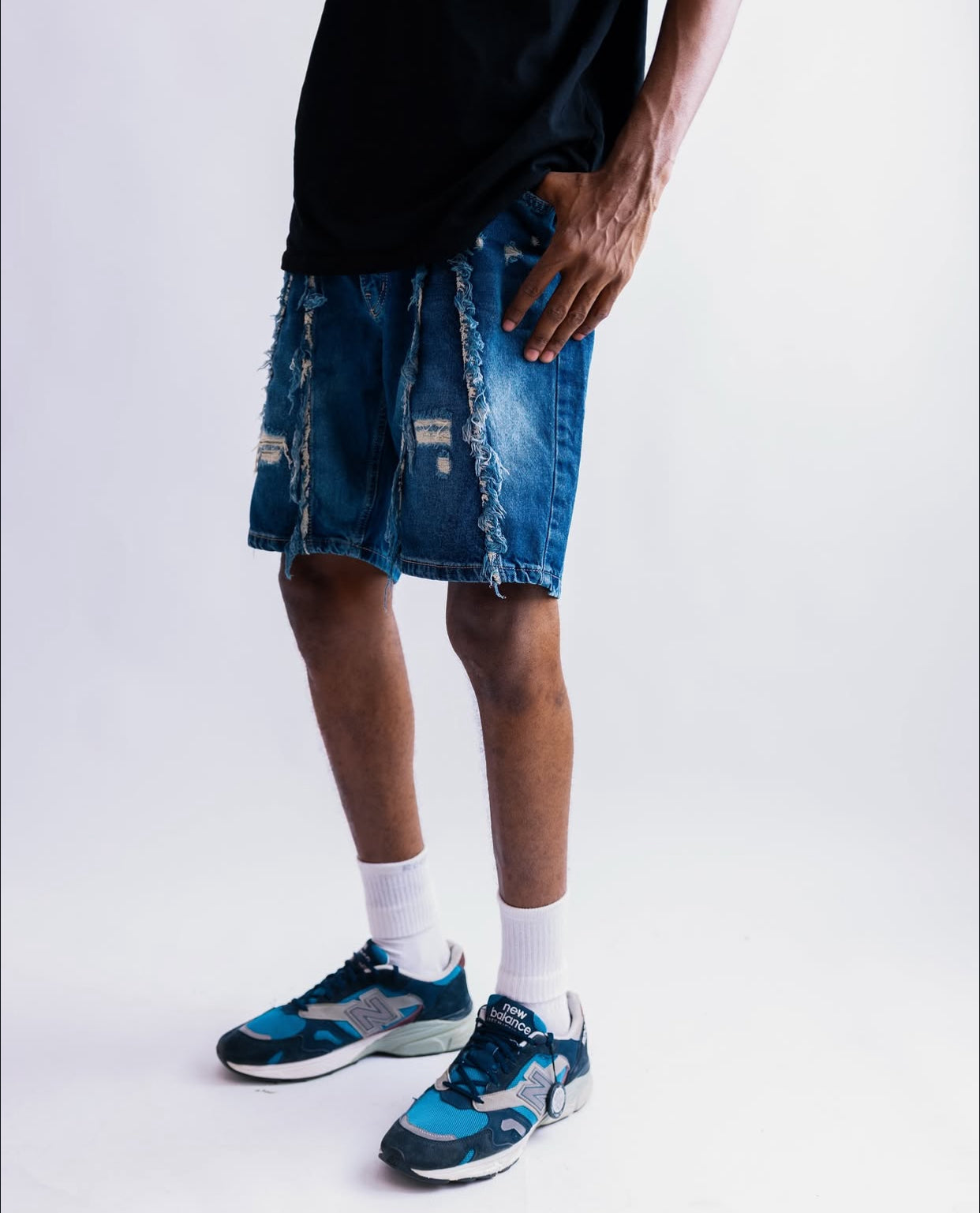 TRUE FRAY EDGE DENIM SHORT