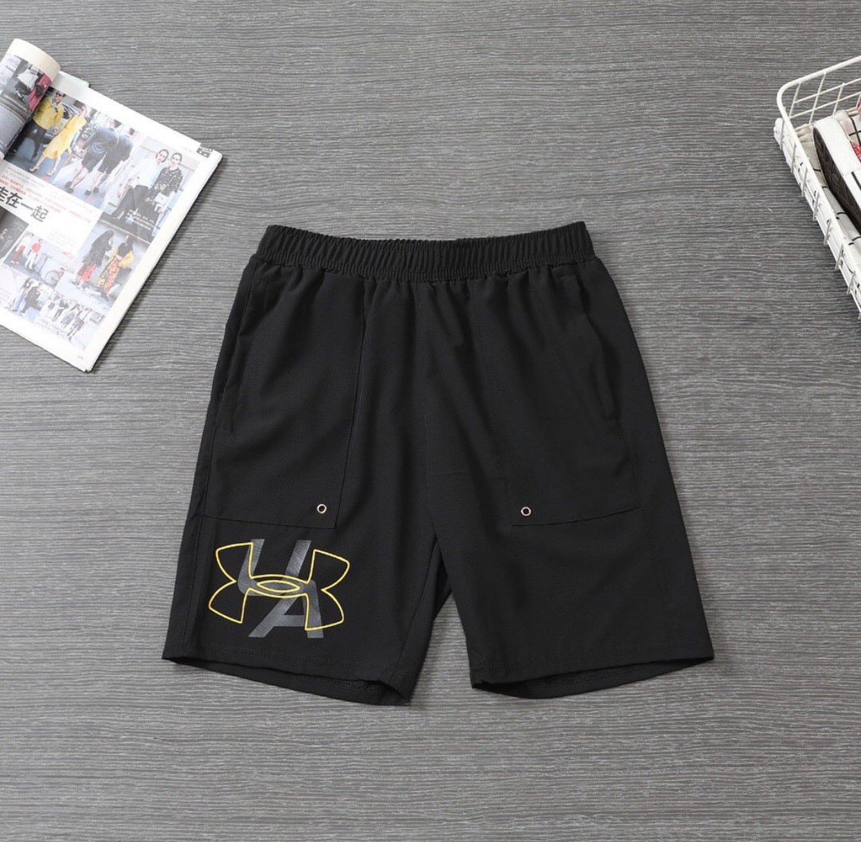 Under amour short in black