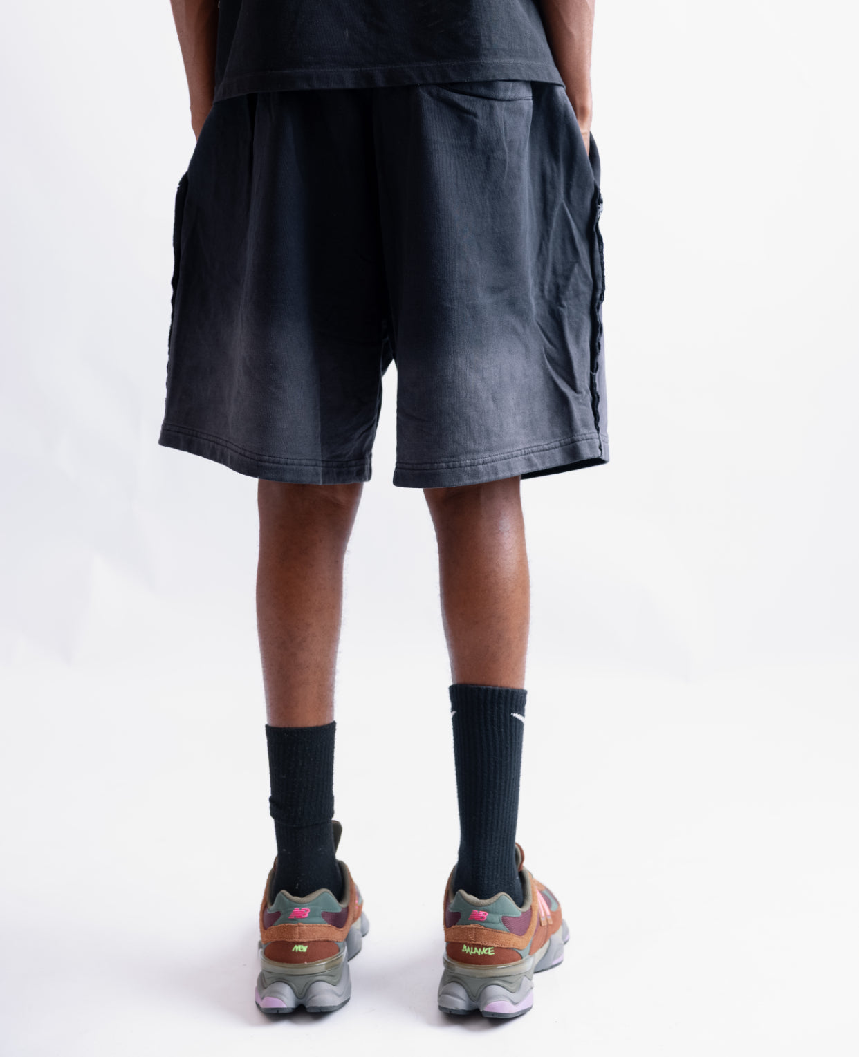 25002 joggers short