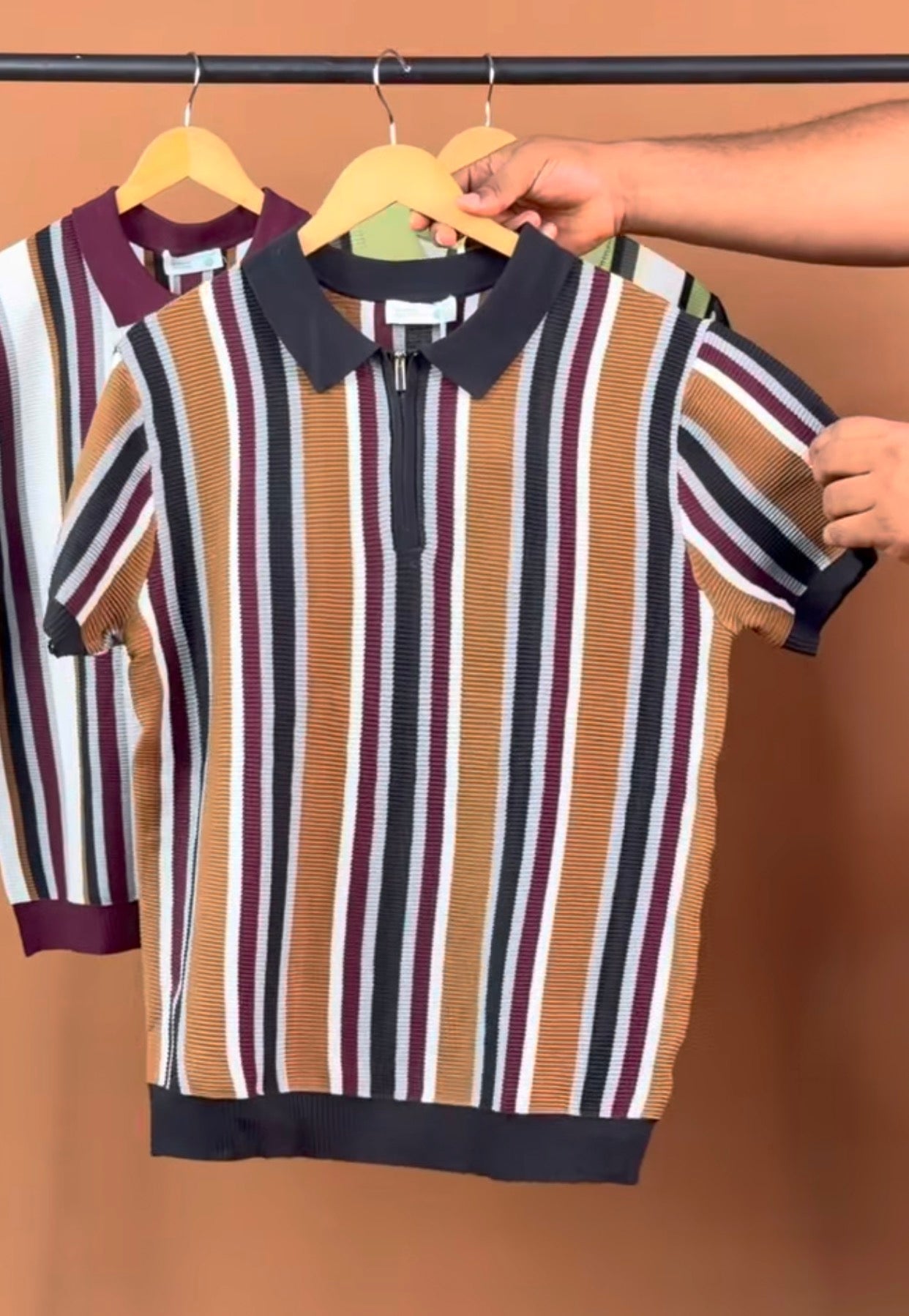 KNITTED POLO STRIPE ZIP SHIRT