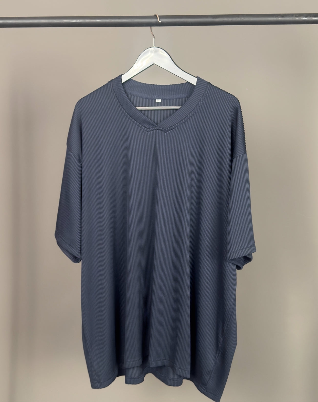 Zedek Revere  V-Neck Tee in Navy Blue color