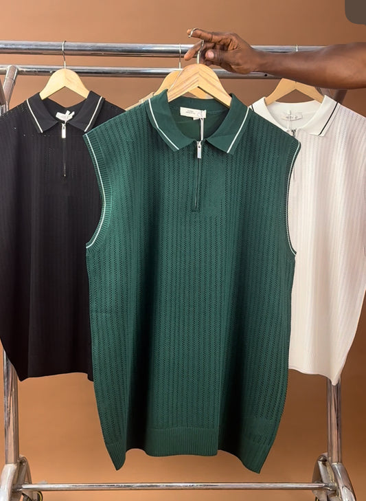 Armless knitted polo in green