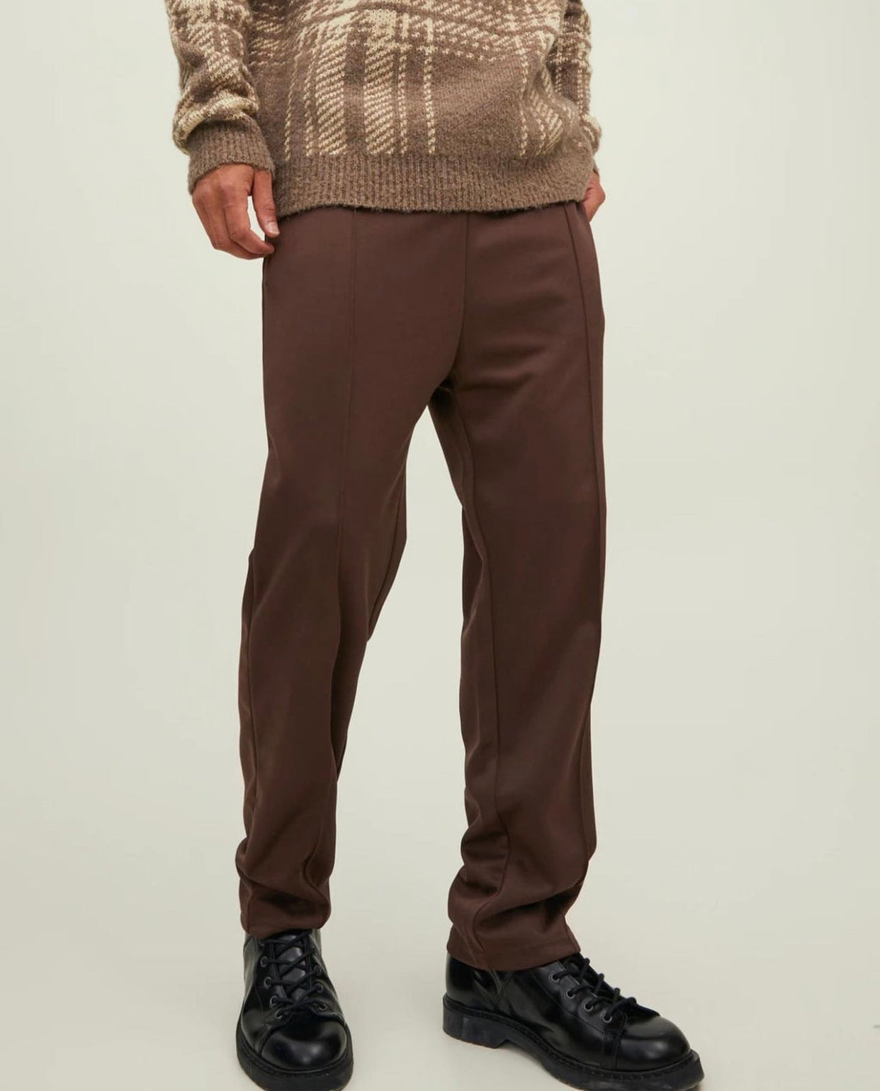 Jack&Jones bill sweatpants in seal
brown