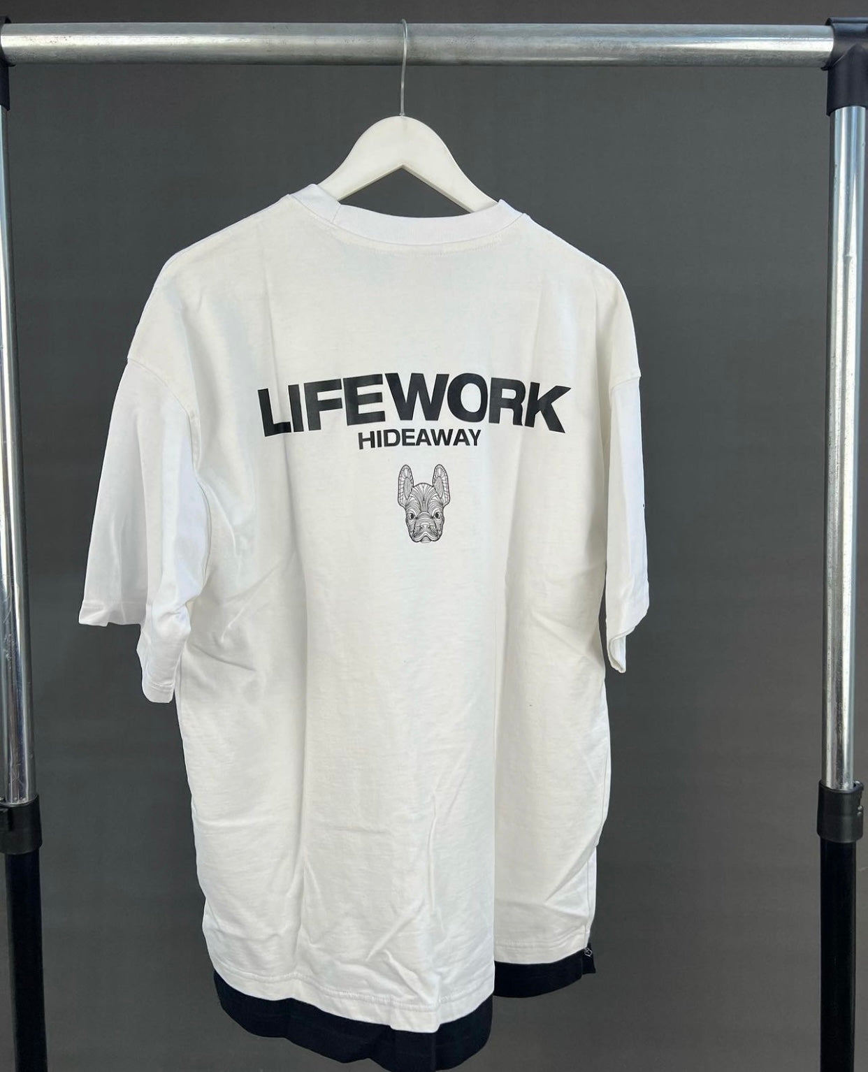 Life hideaway Tee in white