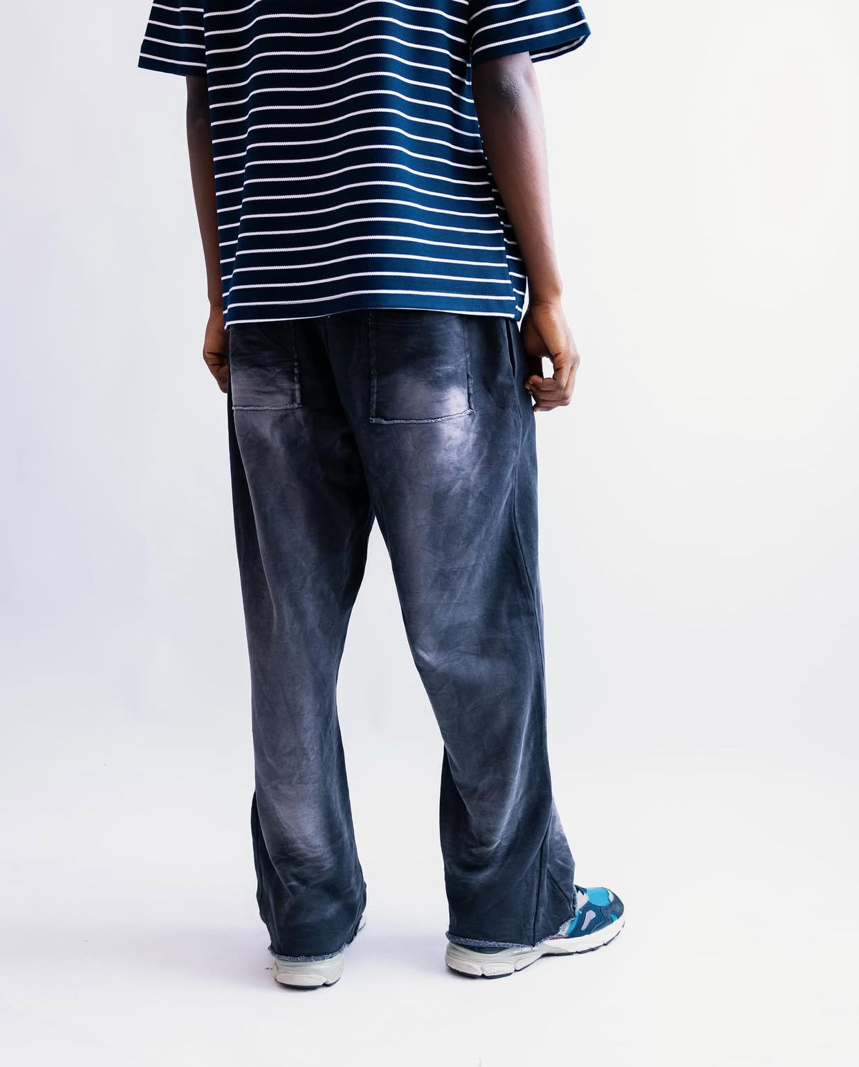 MAN Wide Leg Fit Jogger