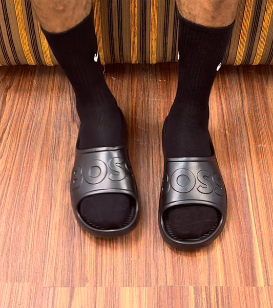 Boss slider in black