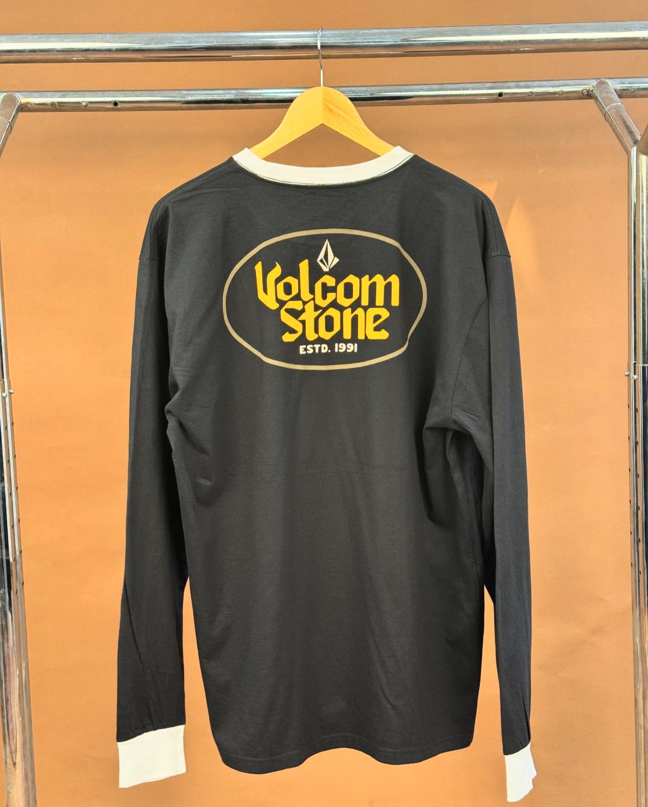 Volcom longsleeve