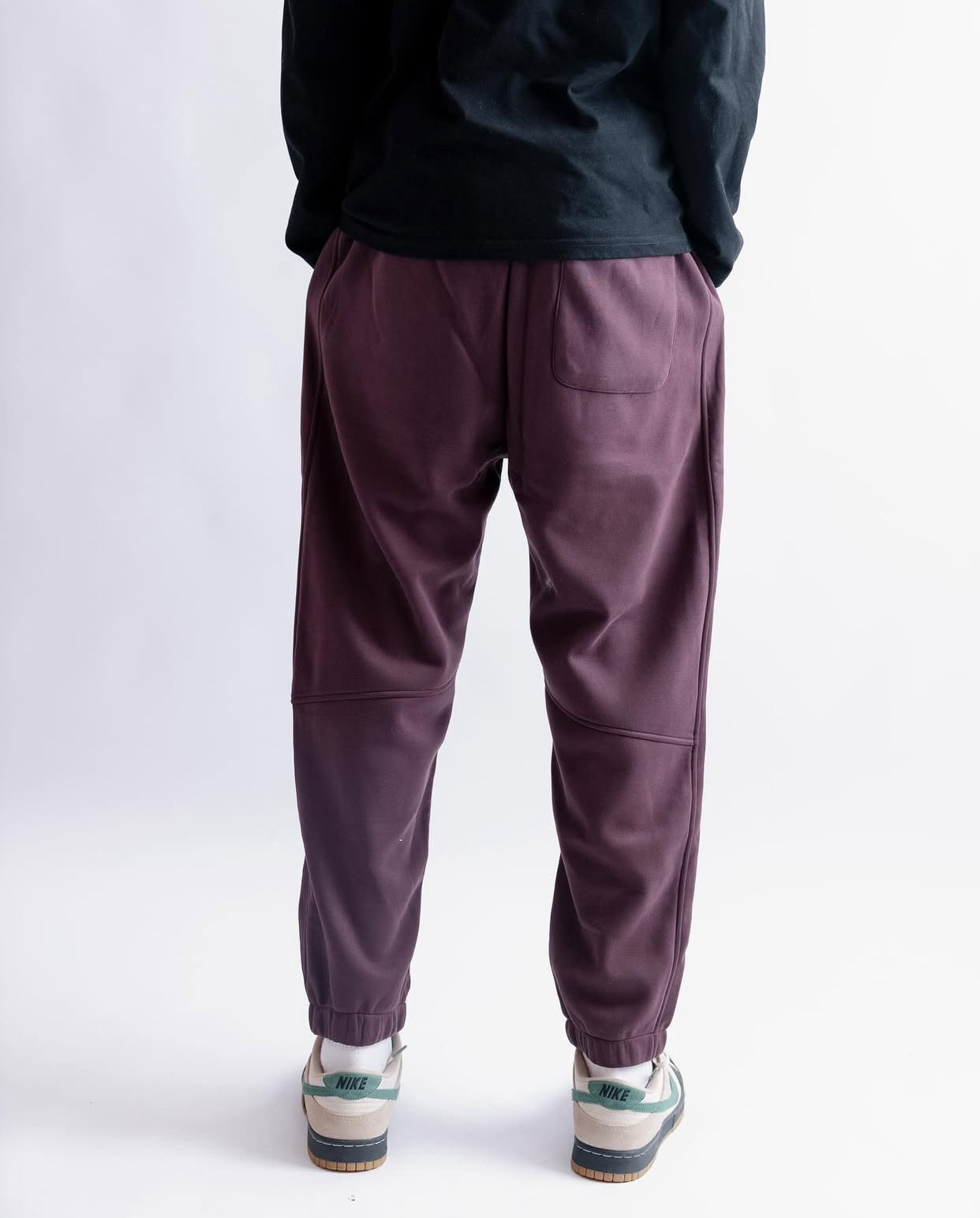MC jogger in wine