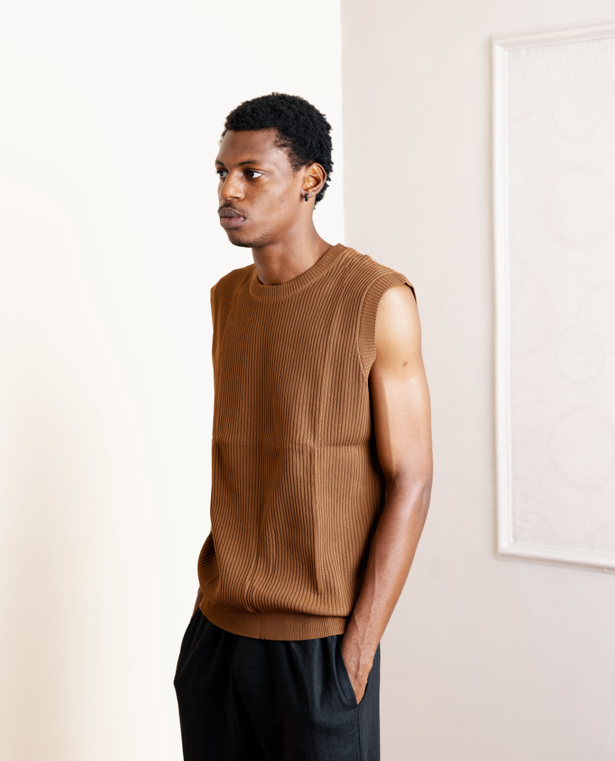 Knitted Sleeveless in Brown C72129