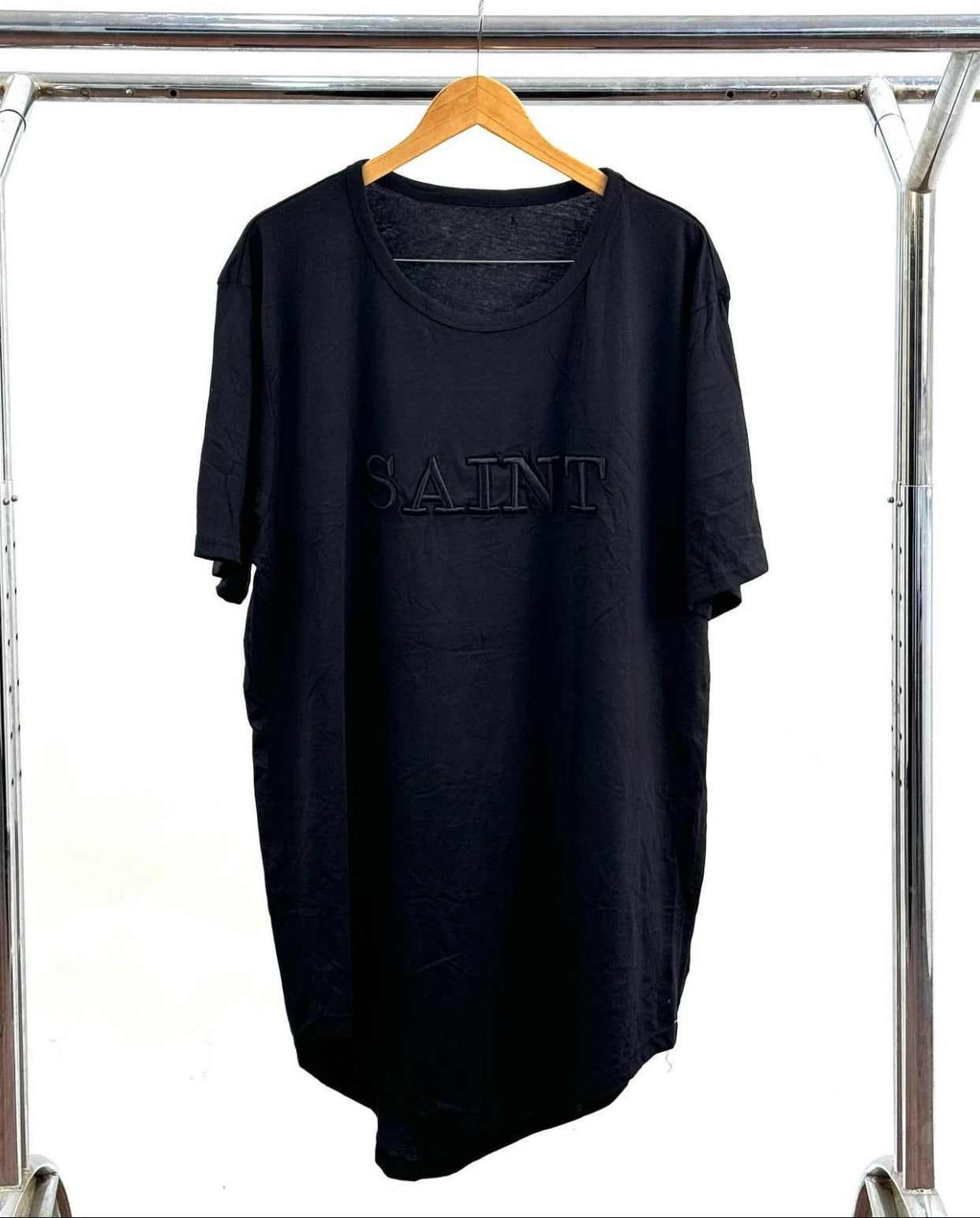 Saint tee