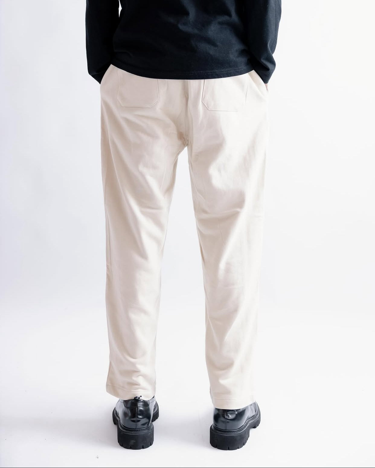 MEN JOGGER SWEATPANT IN APRICOT