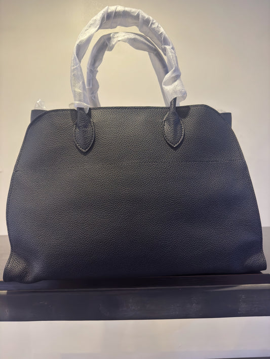 FEMALE HAND BAG In Black