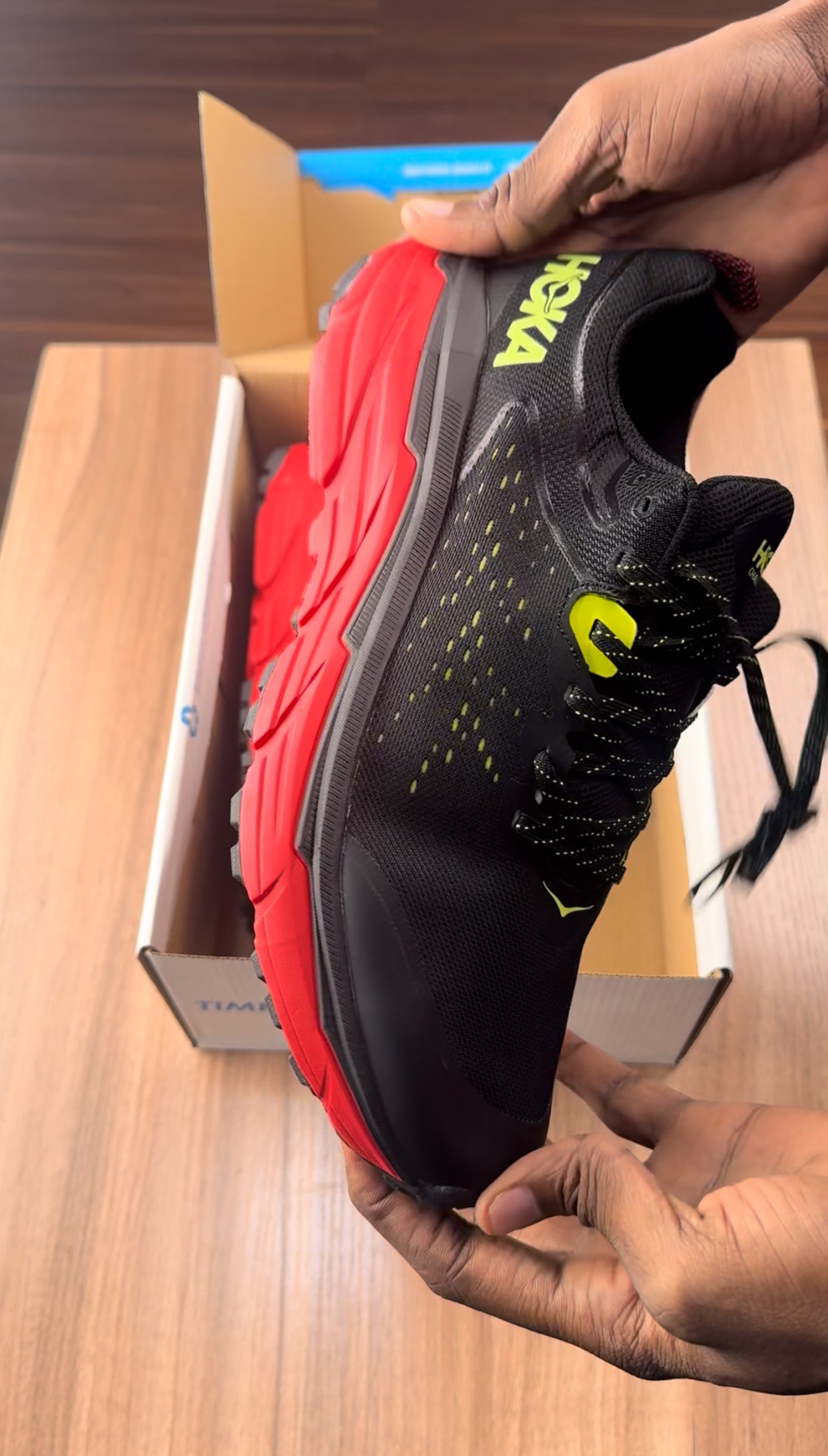 Hoka Trainers Black/Red