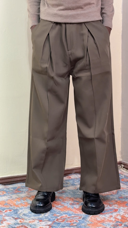 KEEP GOING BAGGY PANT IN BROWN