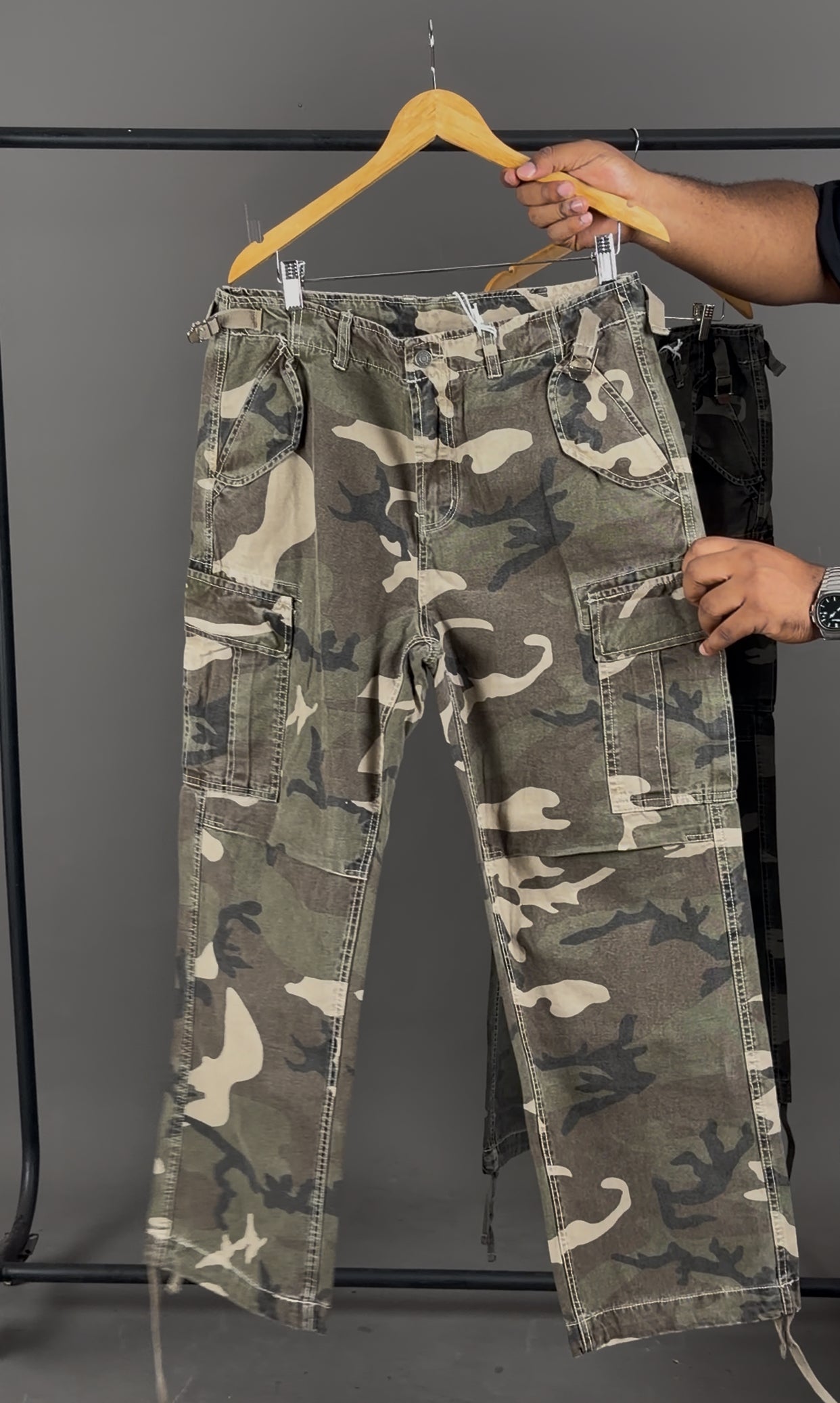 CAMOUFLAGE CARGO