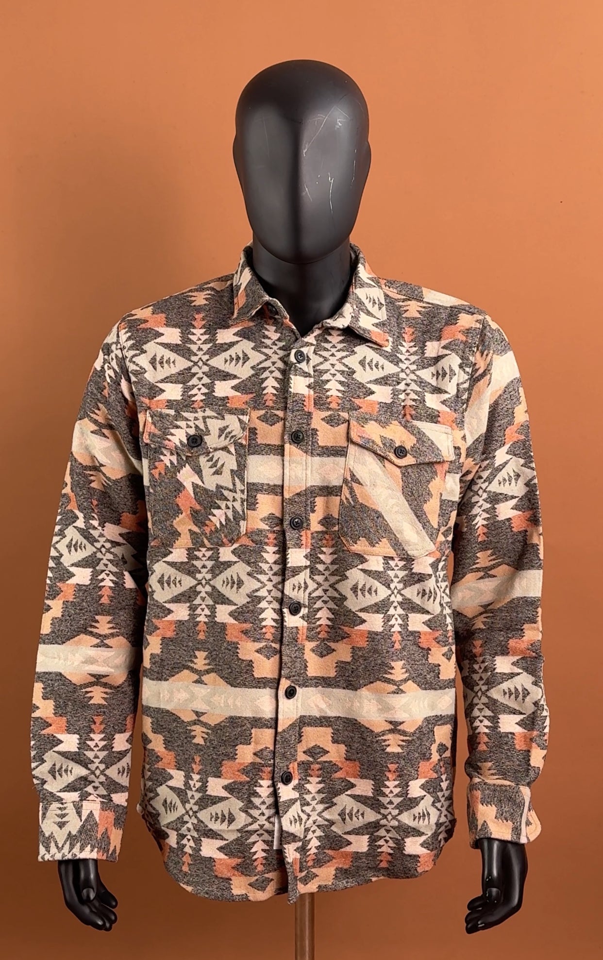 BERSHKA LONGSLEEVE 01