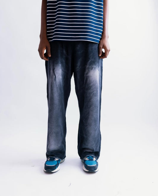 MAN Wide Leg Fit Jogger