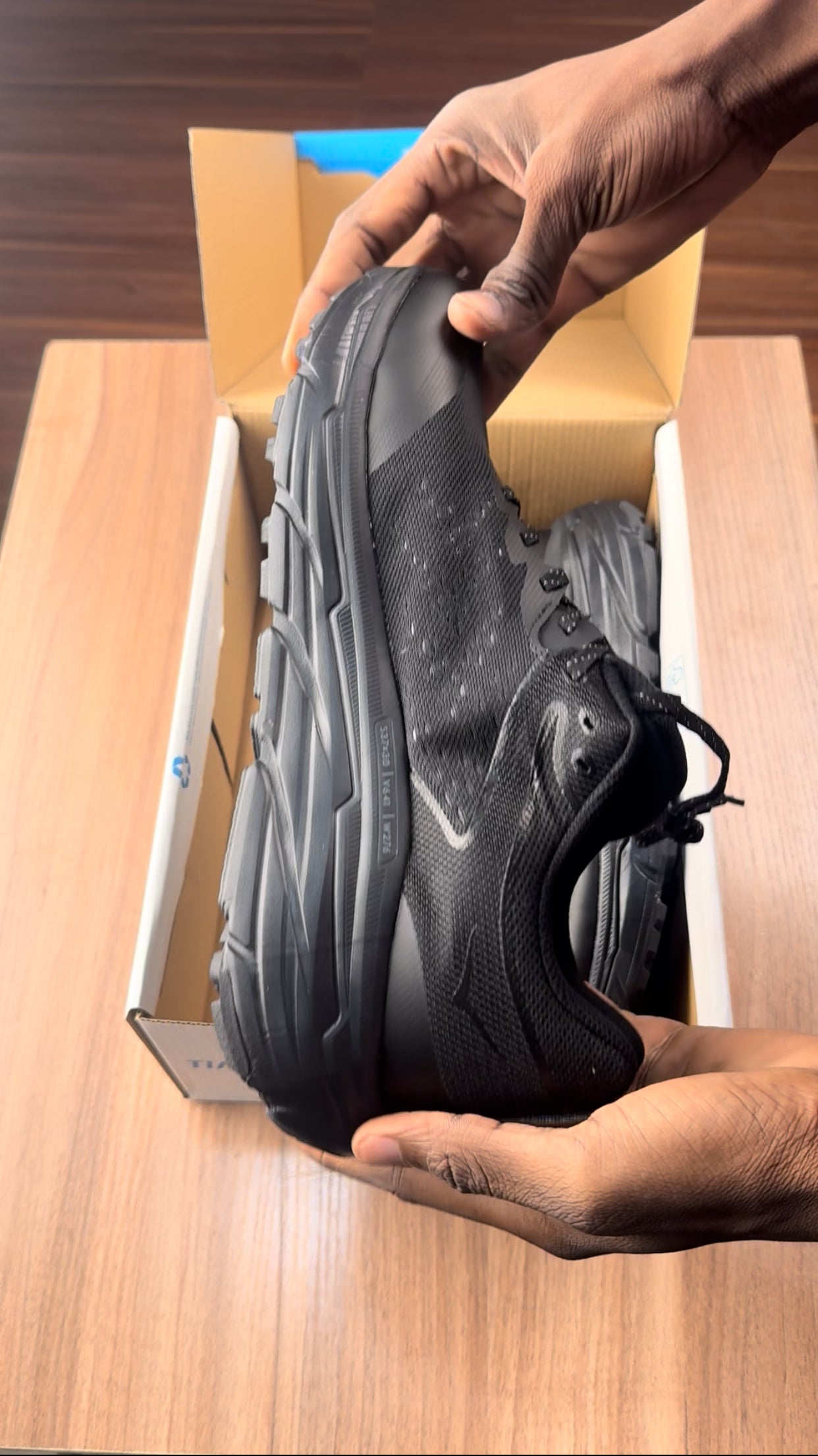 Hoka Trainers All Black