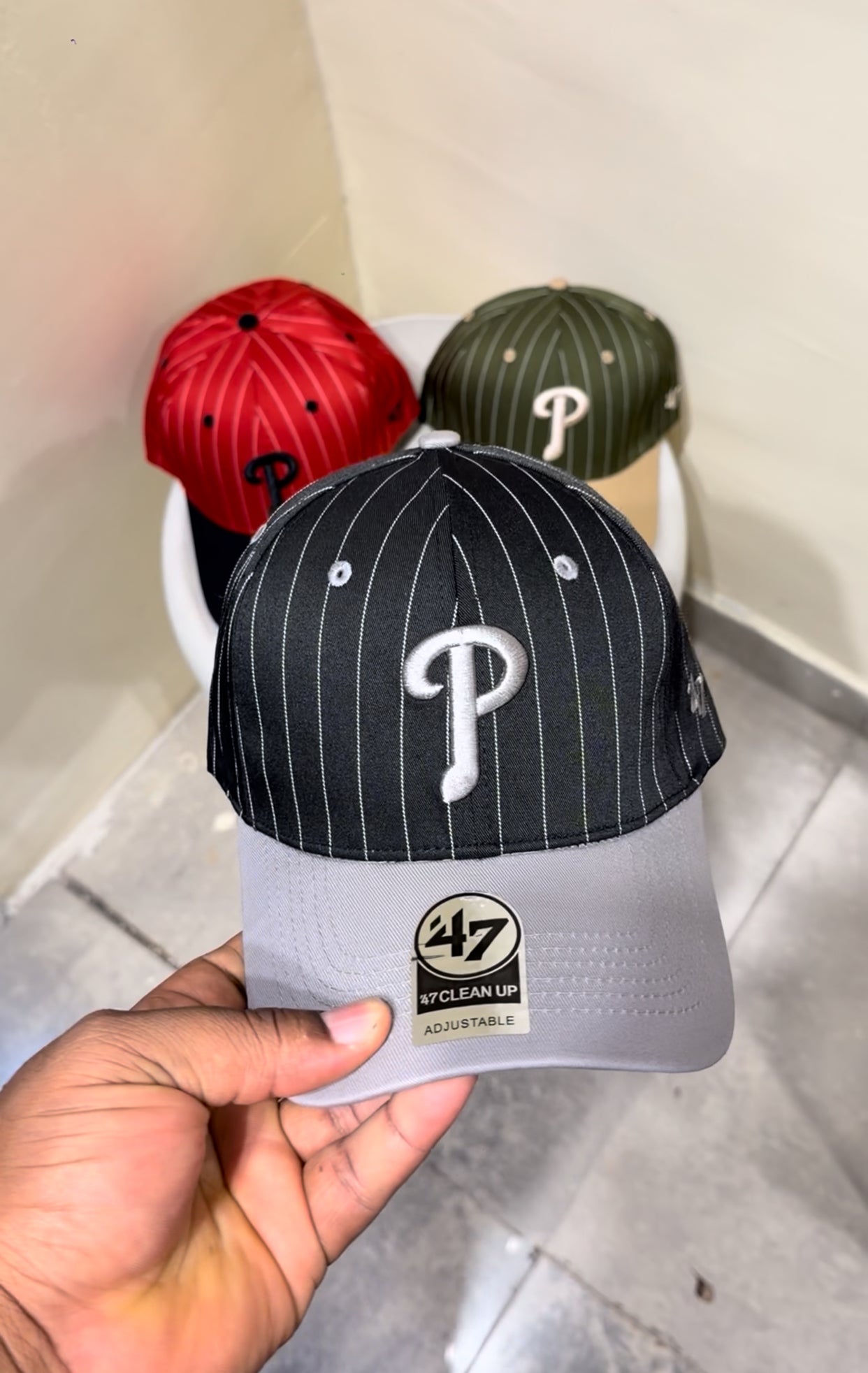 P ADJUSTABLE HAT