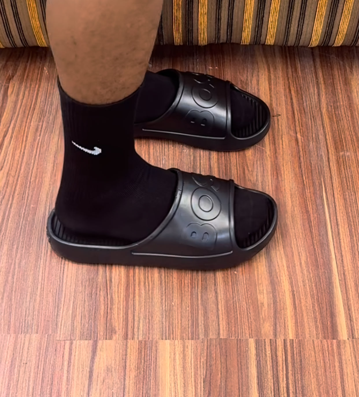 Boss slider in black