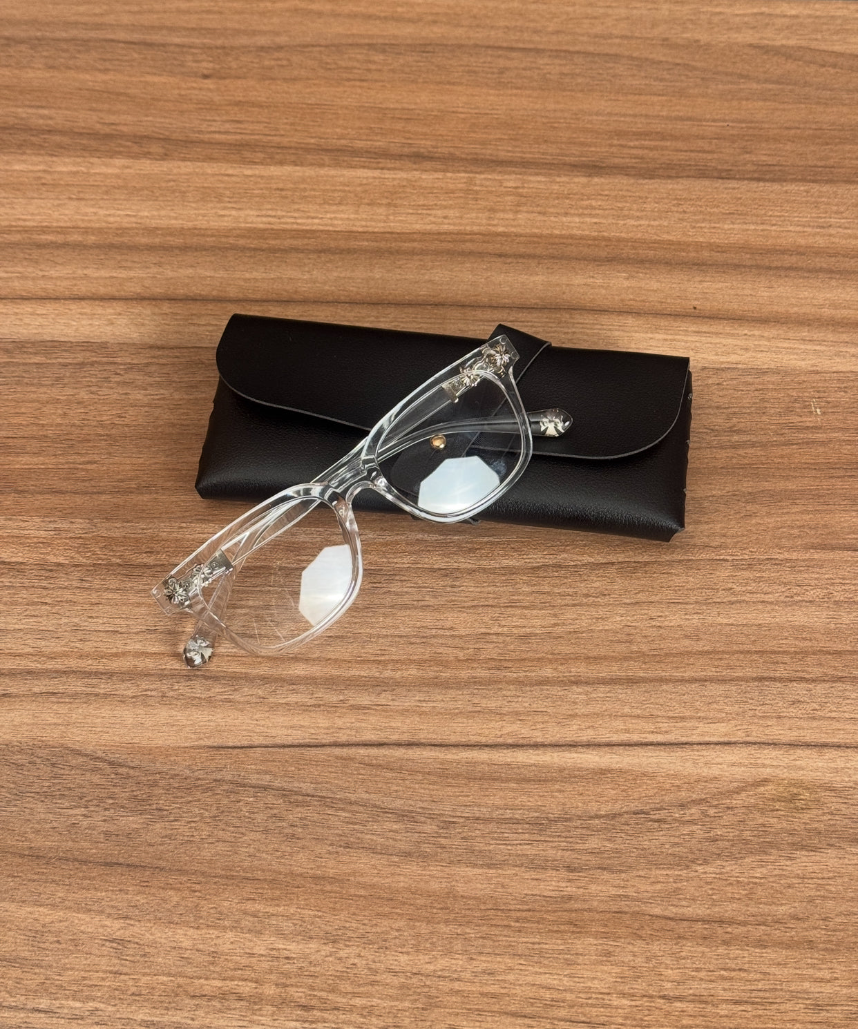 Zedek Chrome of Heart Glasses in Tranparent Lens