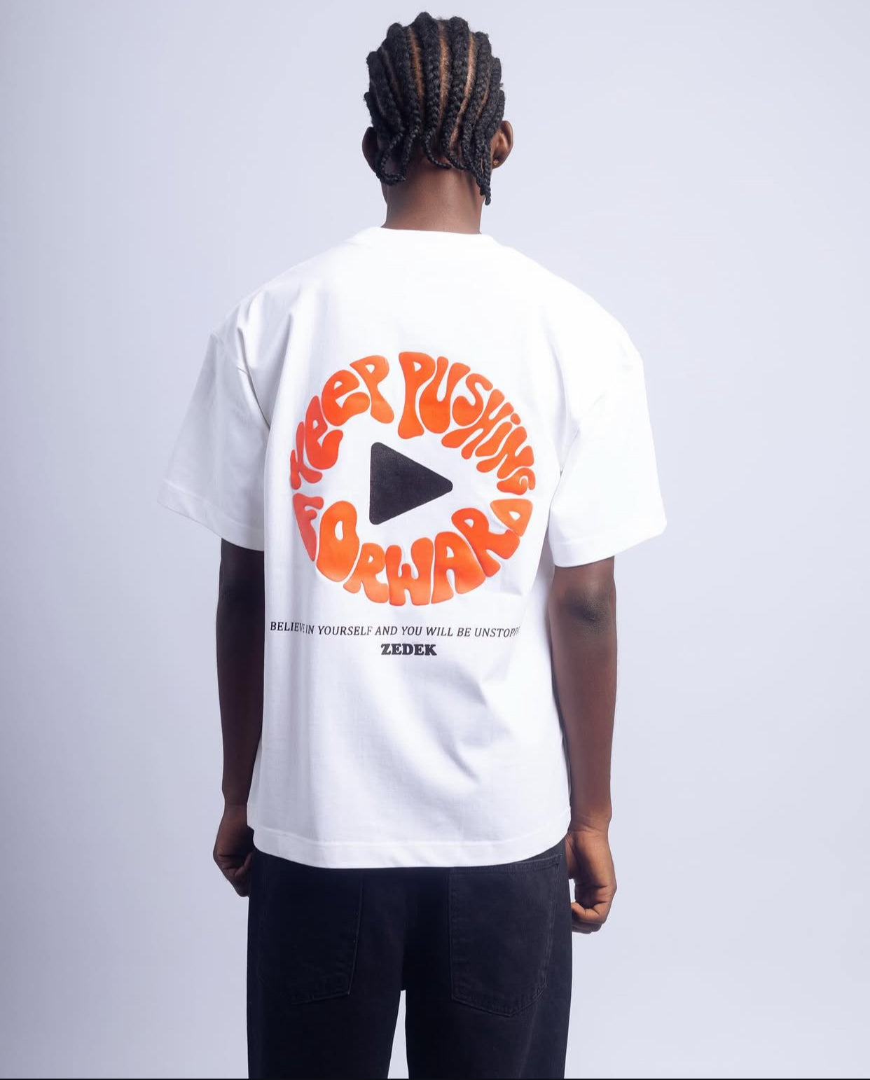 Zedek keep pushing forward heavy tee