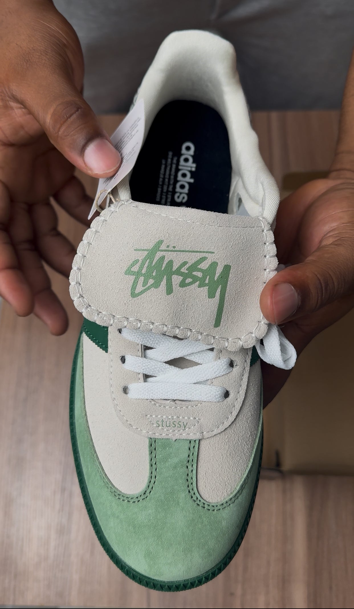 Samba in Green and White