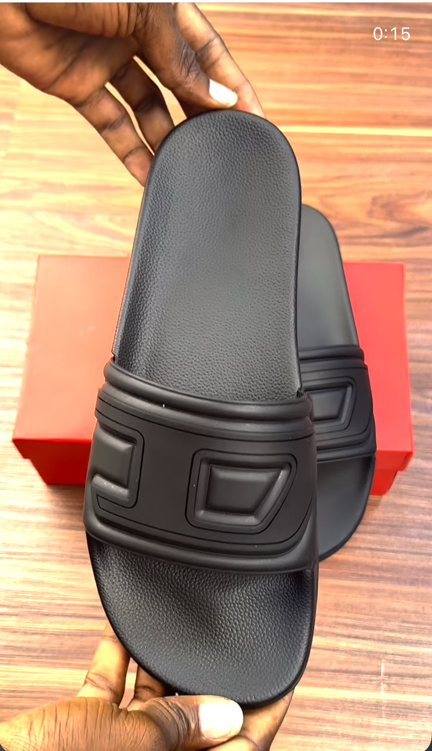 DIESEL SLIDER IN ALL BLACK