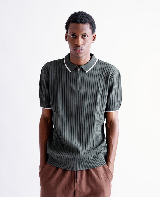 Knitted polo green zip