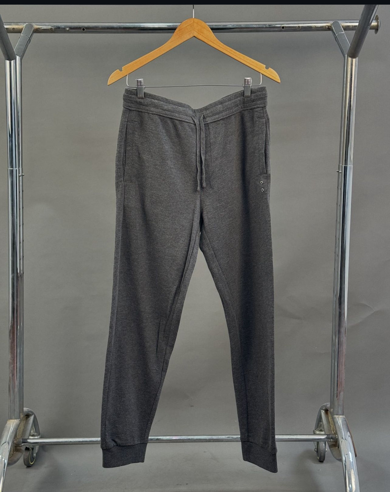 Essential jogger