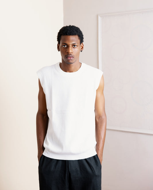 Knitted Sleeveless in White C72129
