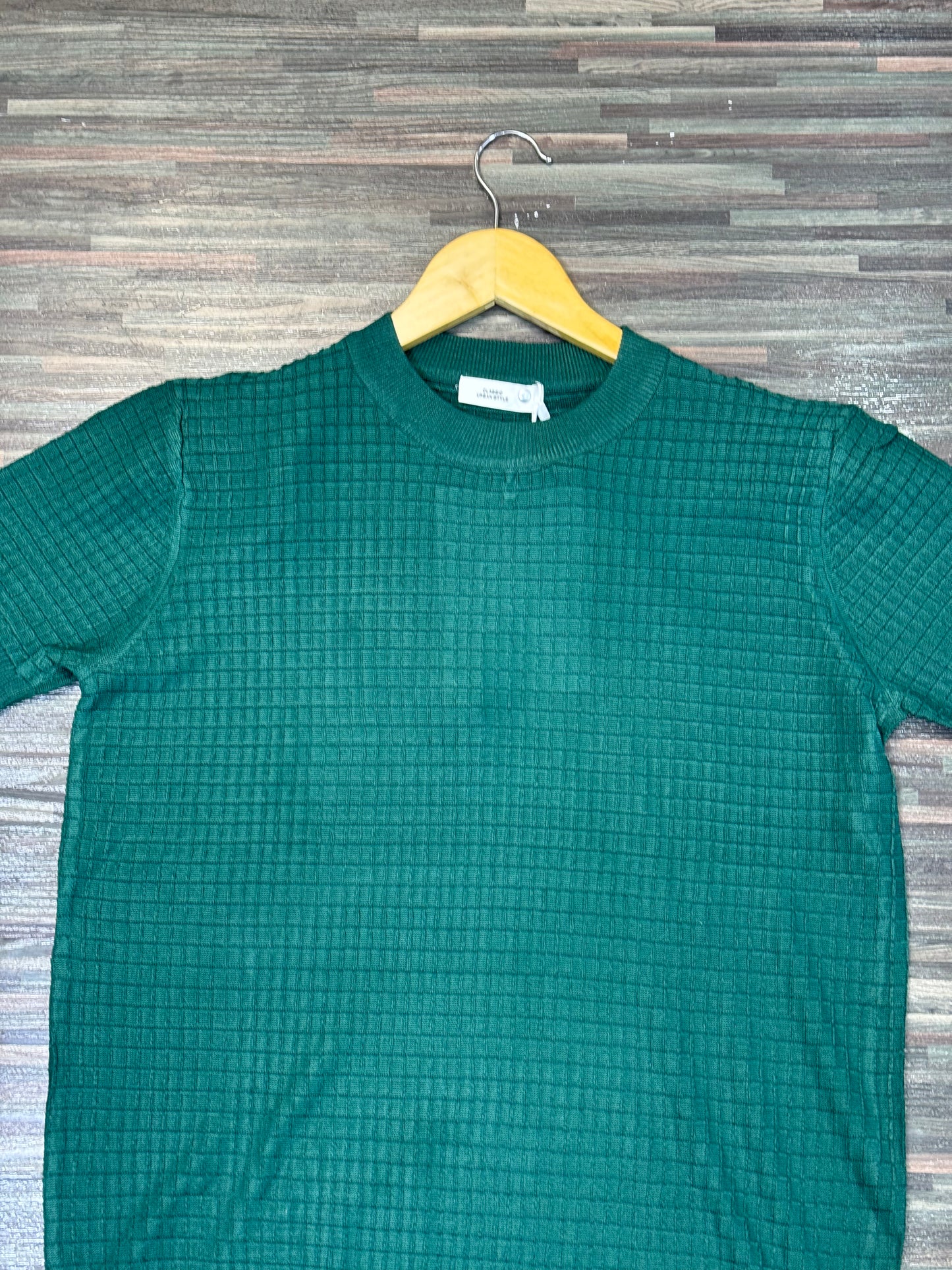 Knitted round neck tshirts in green