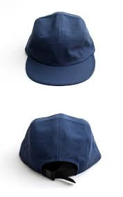 5 PANEL HAT IN NAVY BLUE