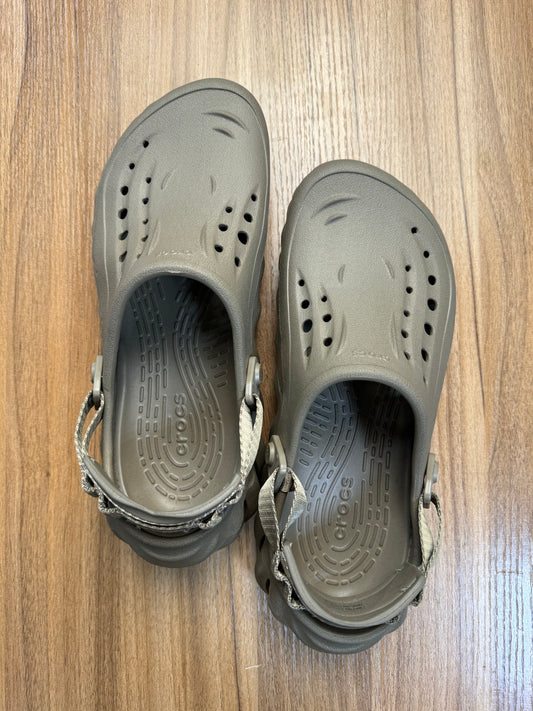 Storm brown echo crocs