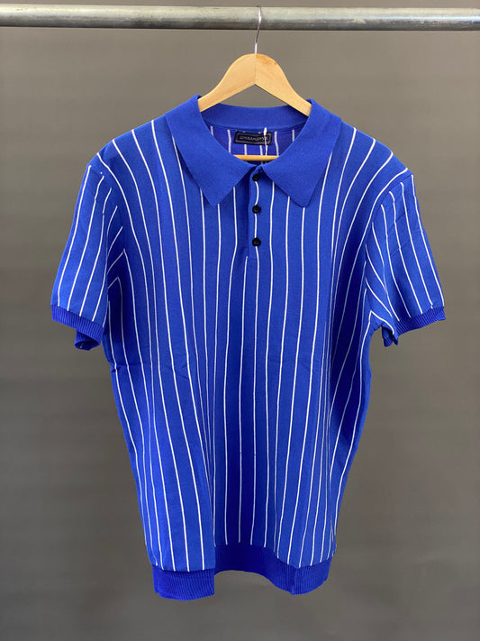 Knitted polo in blue with stripes