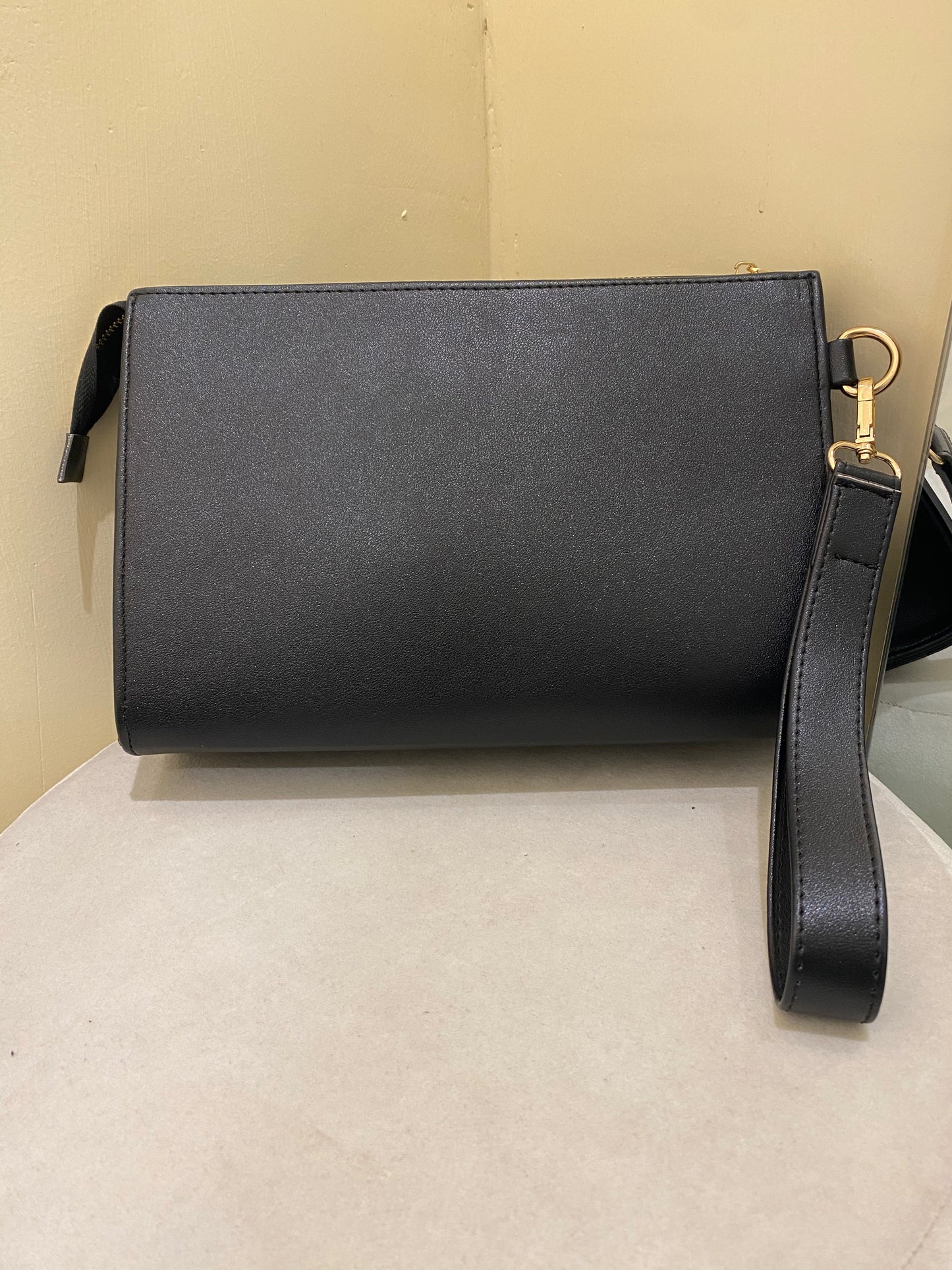 LEATHER HAND PURSE
