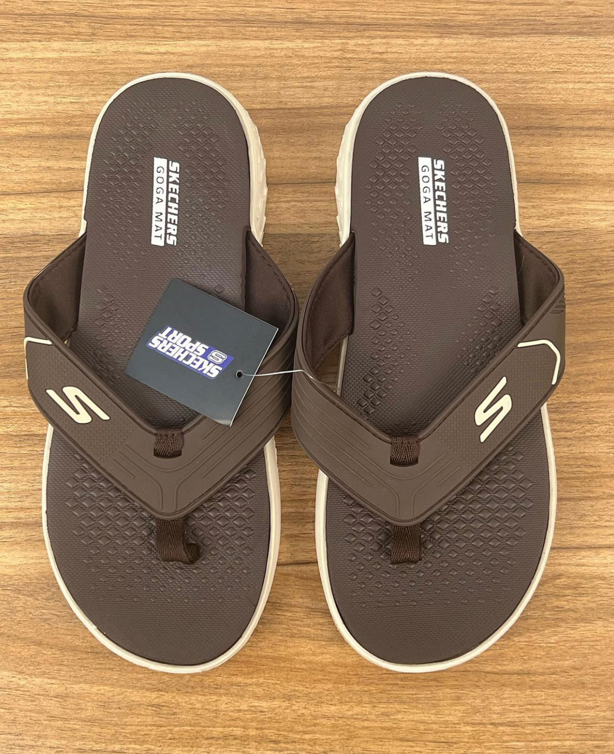 Sketchers slides in brown