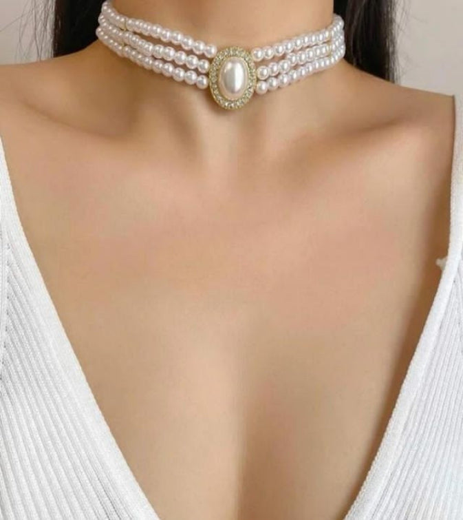 Faux Pearl Choker