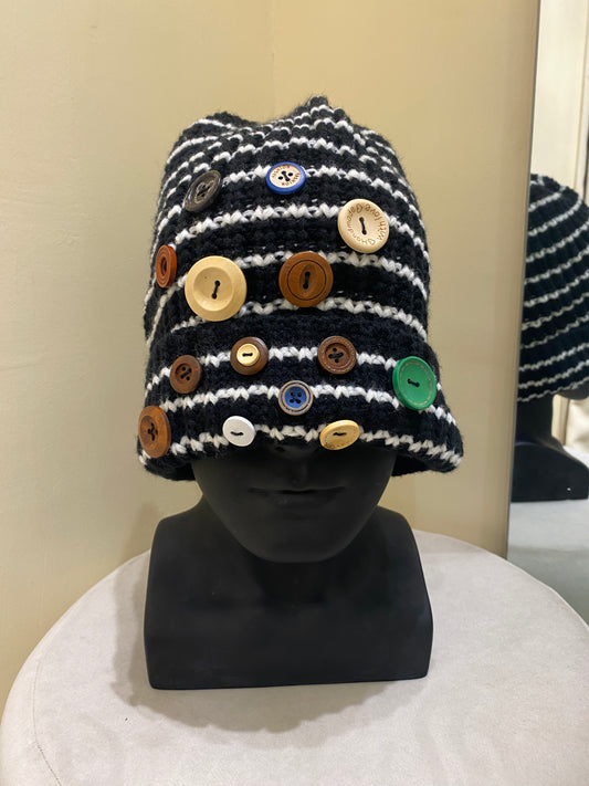 BUTTON BEANIE